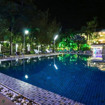 Natural Beach Hotel Pattaya Luaran gambar